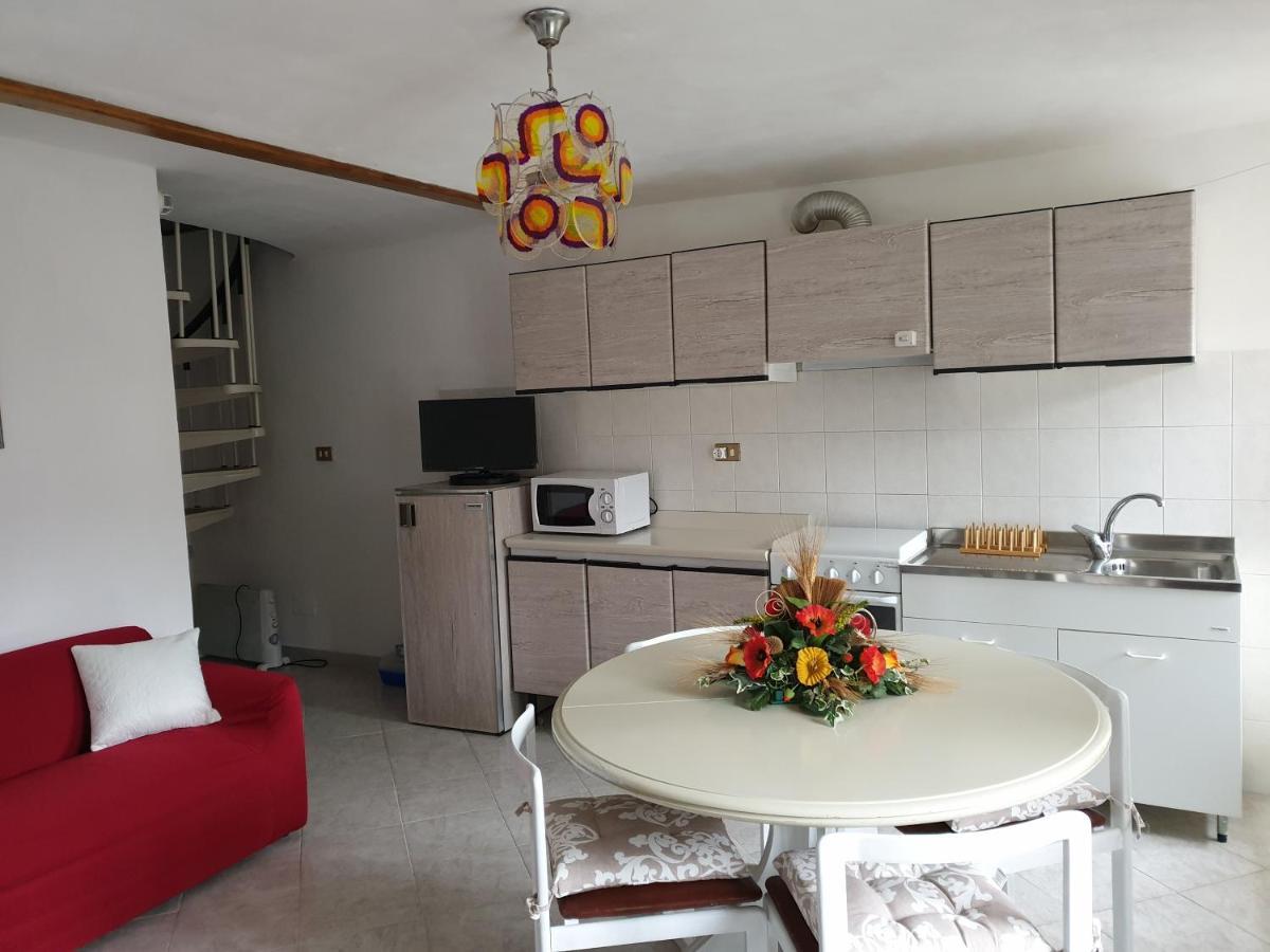 Casa Le Rondini Apartment Mezzenile Luaran gambar