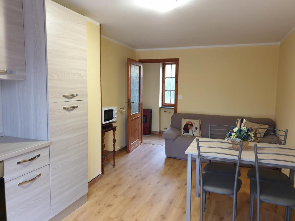 Casa Le Rondini Apartment Mezzenile Luaran gambar