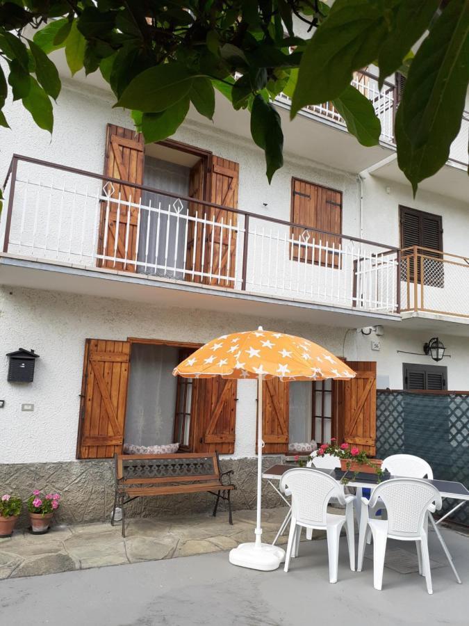 Casa Le Rondini Apartment Mezzenile Luaran gambar