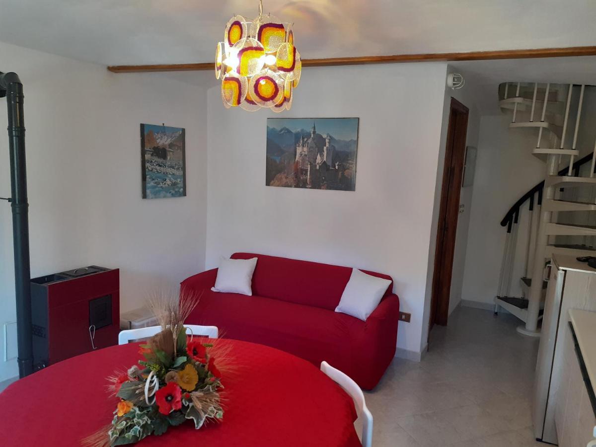 Casa Le Rondini Apartment Mezzenile Luaran gambar